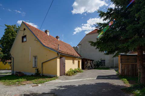 Datei:Vinzenz-Muchitsch-Straße 8 (3).jpg