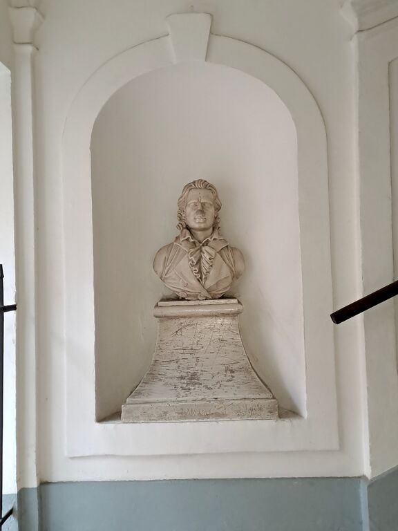 Datei:Paulustorgasse3 Bueste Mozart.jpg