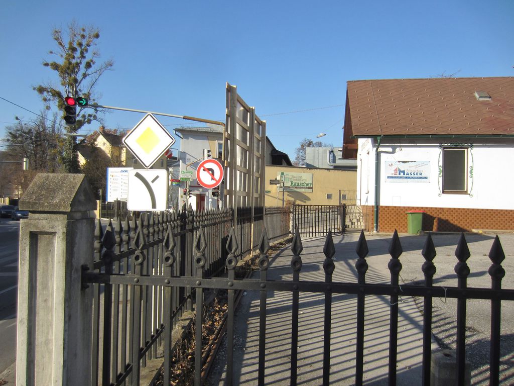 Datei:Stattegger Straße 2, b.JPG