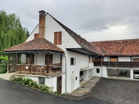 Hof nach Restaurierung - 2021