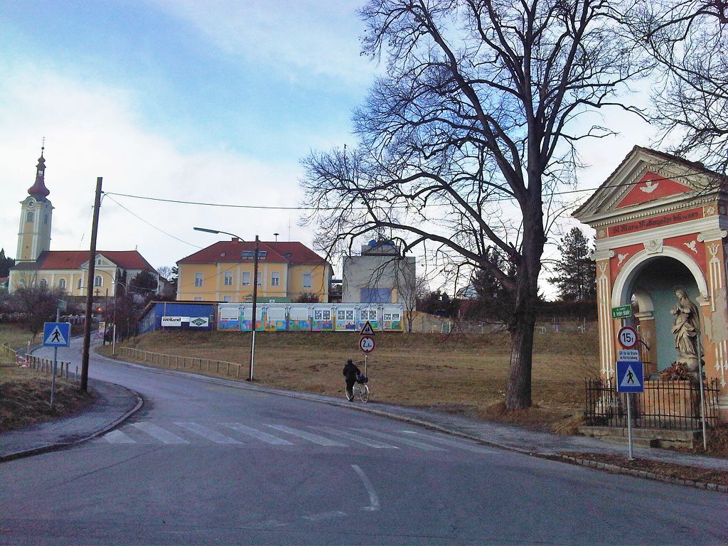 Datei:St. Veit, Zubau Volksschule 2.jpg