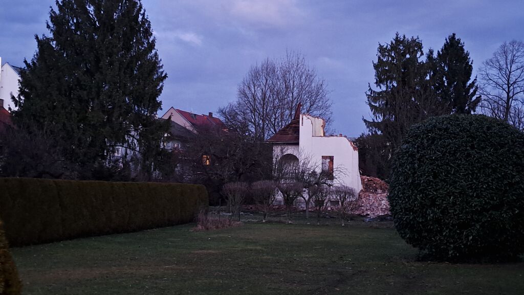 Datei:Grasbergerstraße 34, Abriss.jpg