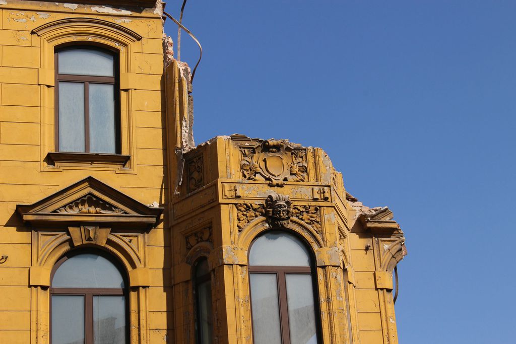 Datei:Wien Schönbrunner Schlossstraße 2 - Abbruch 2014 - Detail.jpg
