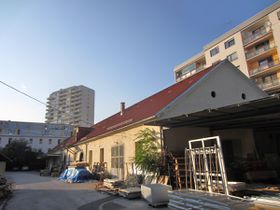Stallgebäude von der Oeverseegasse aus (Foto Laukhardt 2011)
